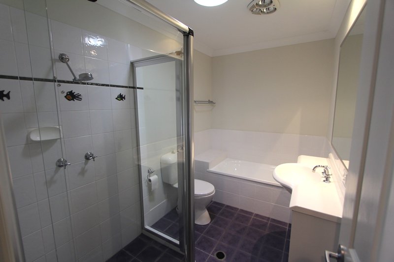 2/212 Nerang Street SOUTHPORT 6