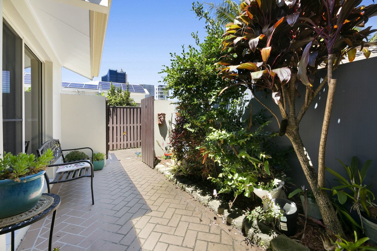 22/12 Promenade Avenue Robina 5