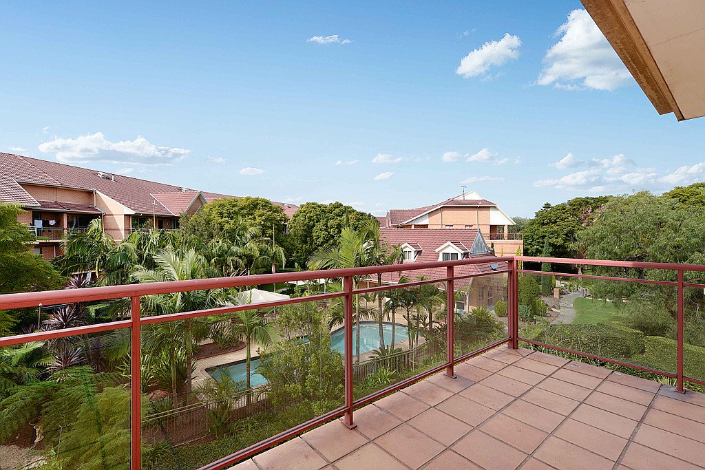 22/125 Banksia Street BOTANY 4