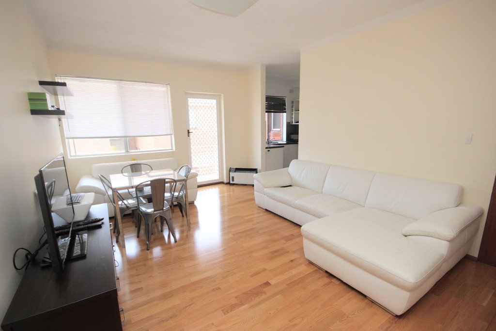 22/142 Chuter Avenue SANS SOUCI 1