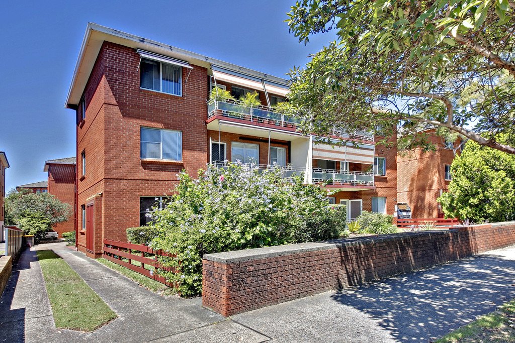 22/142 Chuter Avenue SANS SOUCI 5