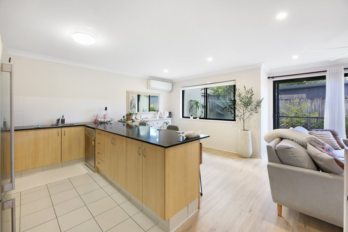 22/15 Ancona Street Carrara 8