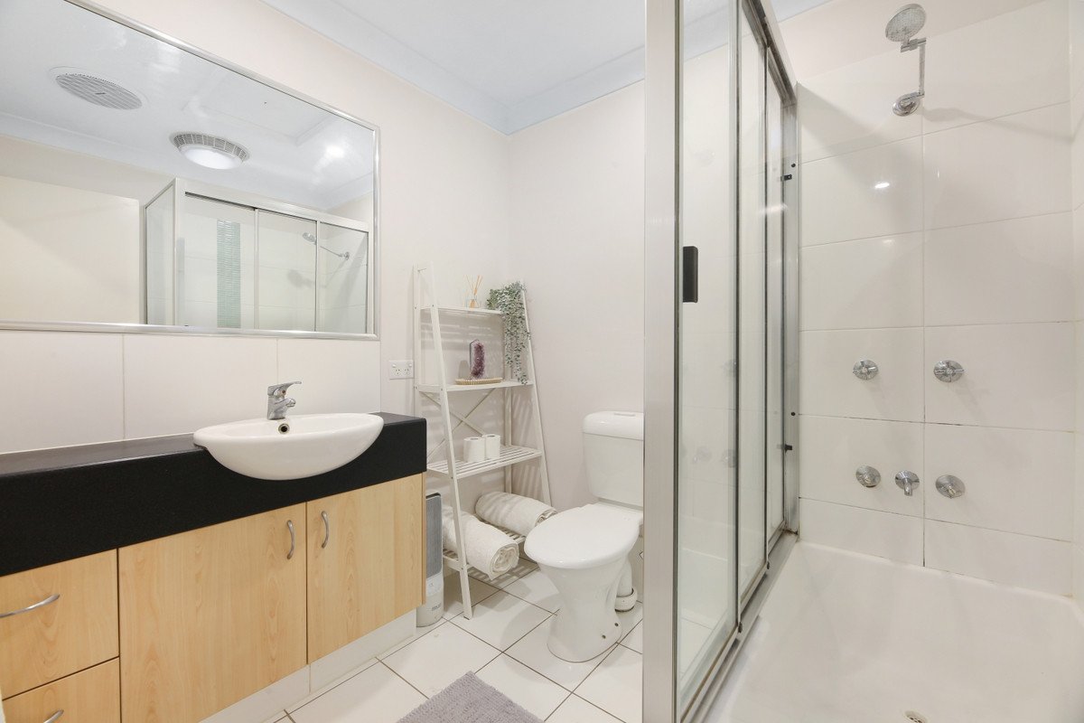 22/15 Ancona Street Carrara 13