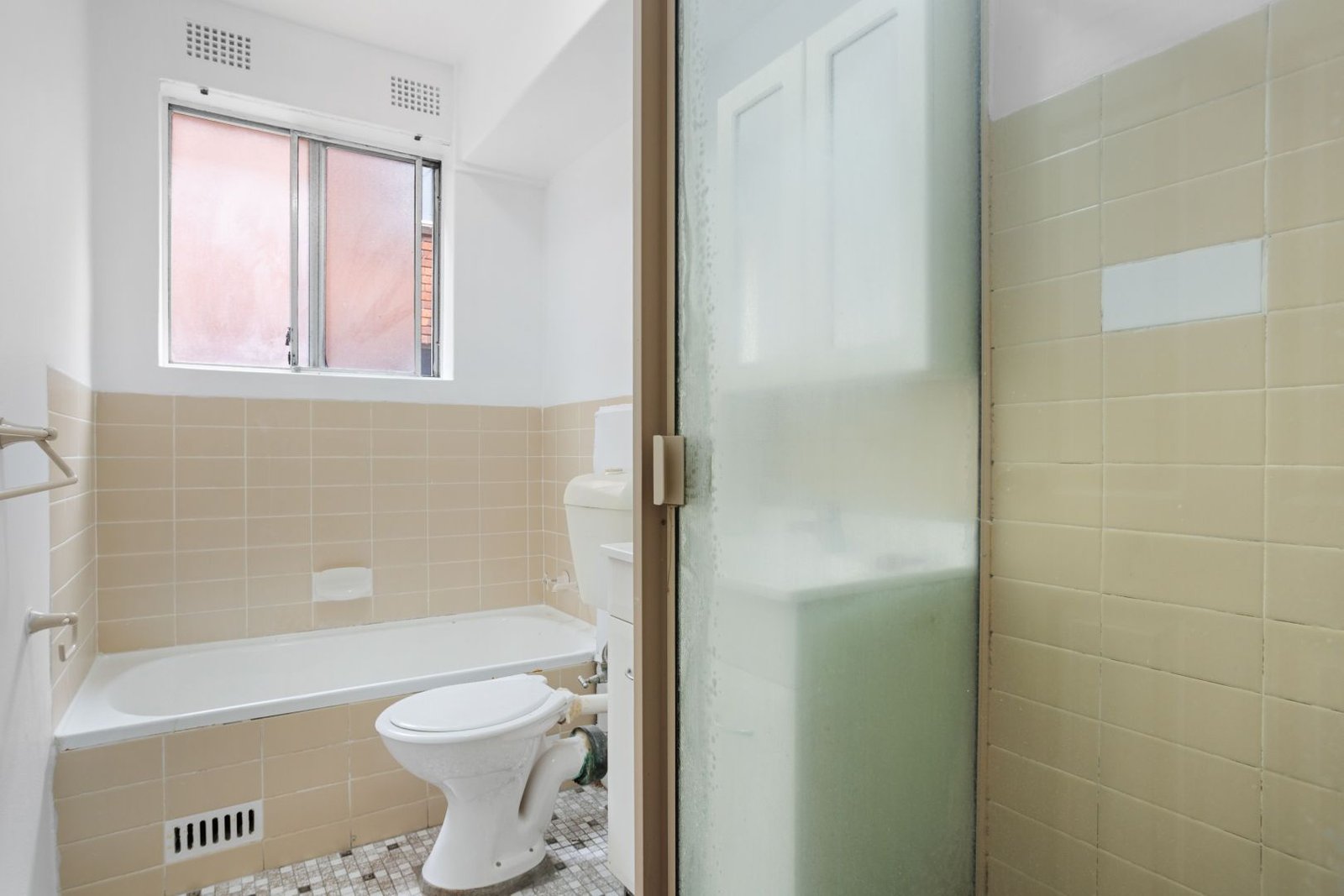 22/15 Grace Campbell Crescent HILLSDALE 8