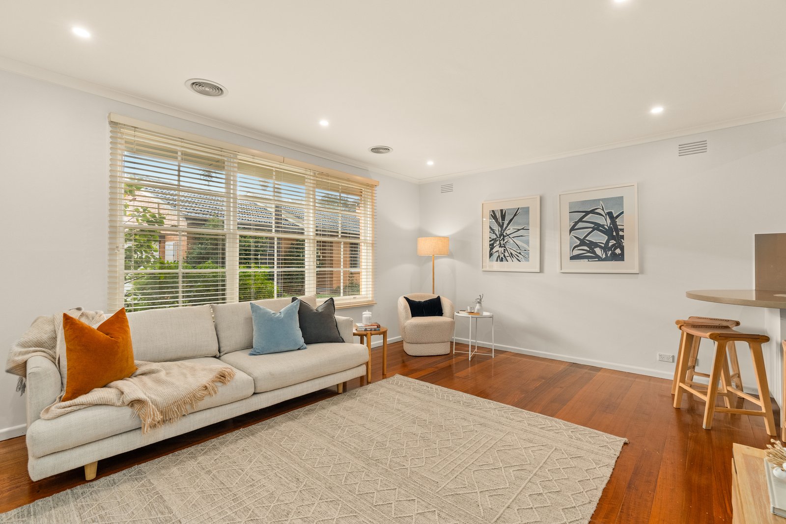 Gallery: 2/216-218 Beach Road