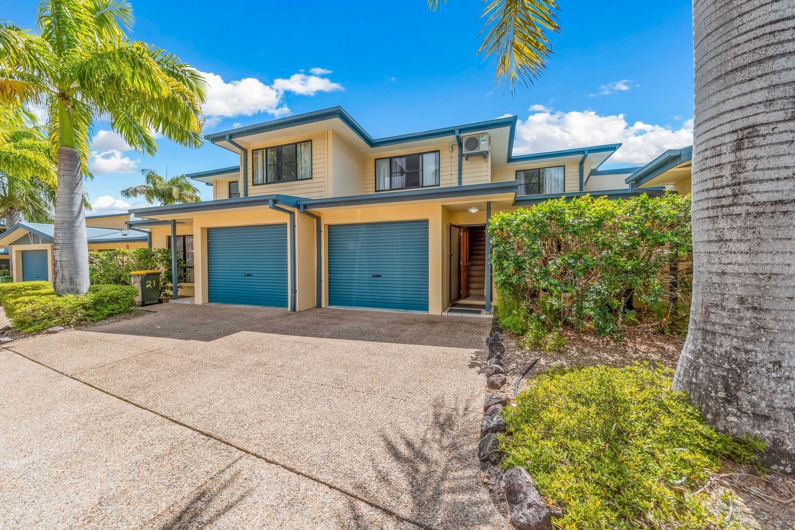 22/16 Beach Road CANNONVALE 4