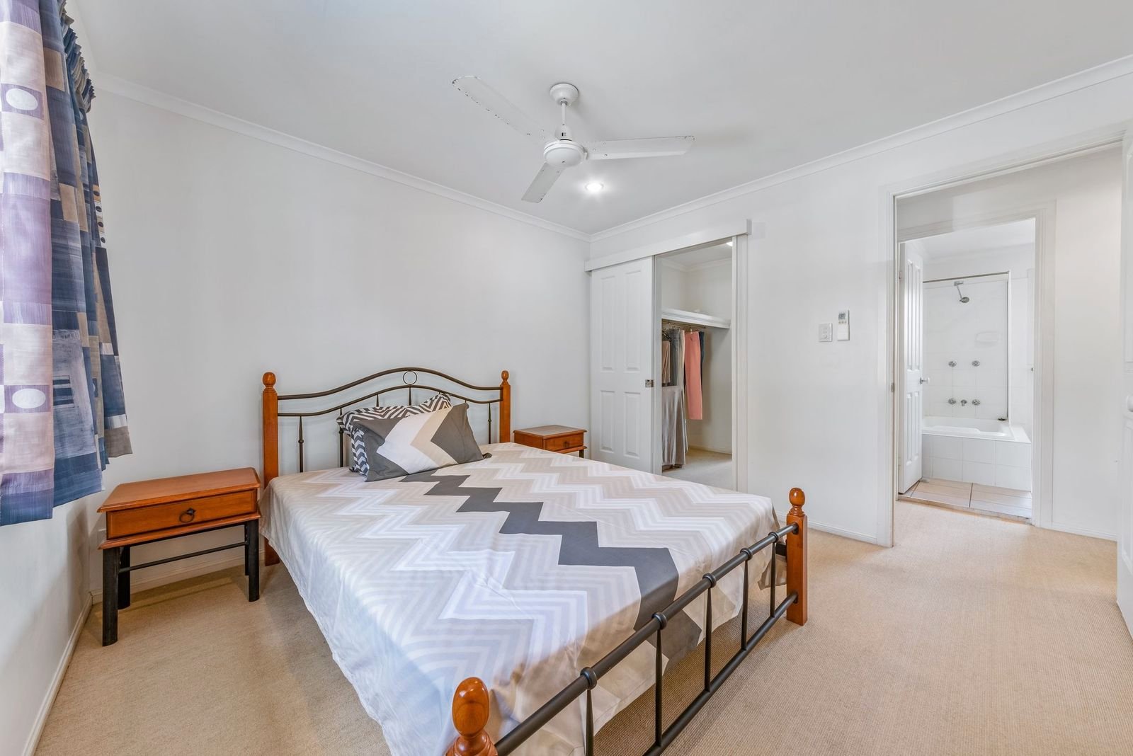22/16 Beach Road CANNONVALE 14
