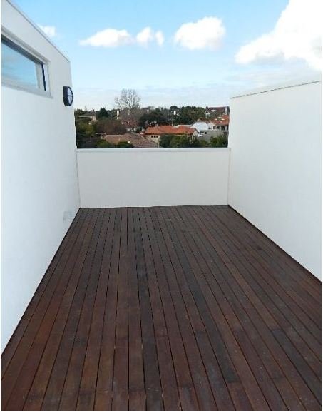 Gallery: 22/170 Beach Road