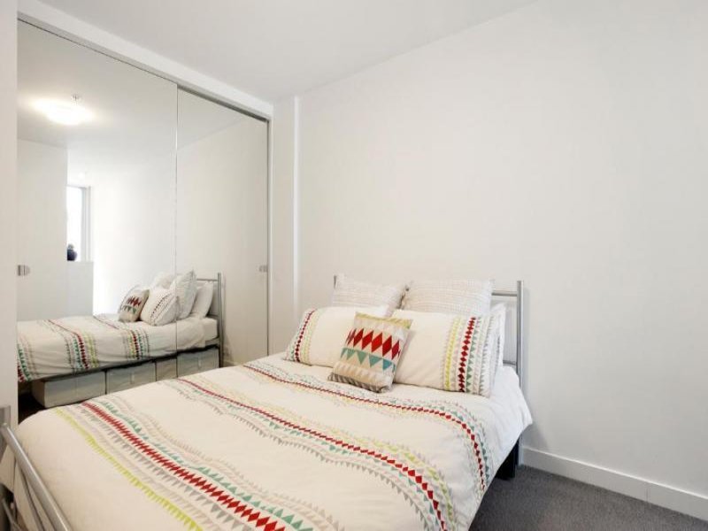 Gallery: 221/70 Nott Street
