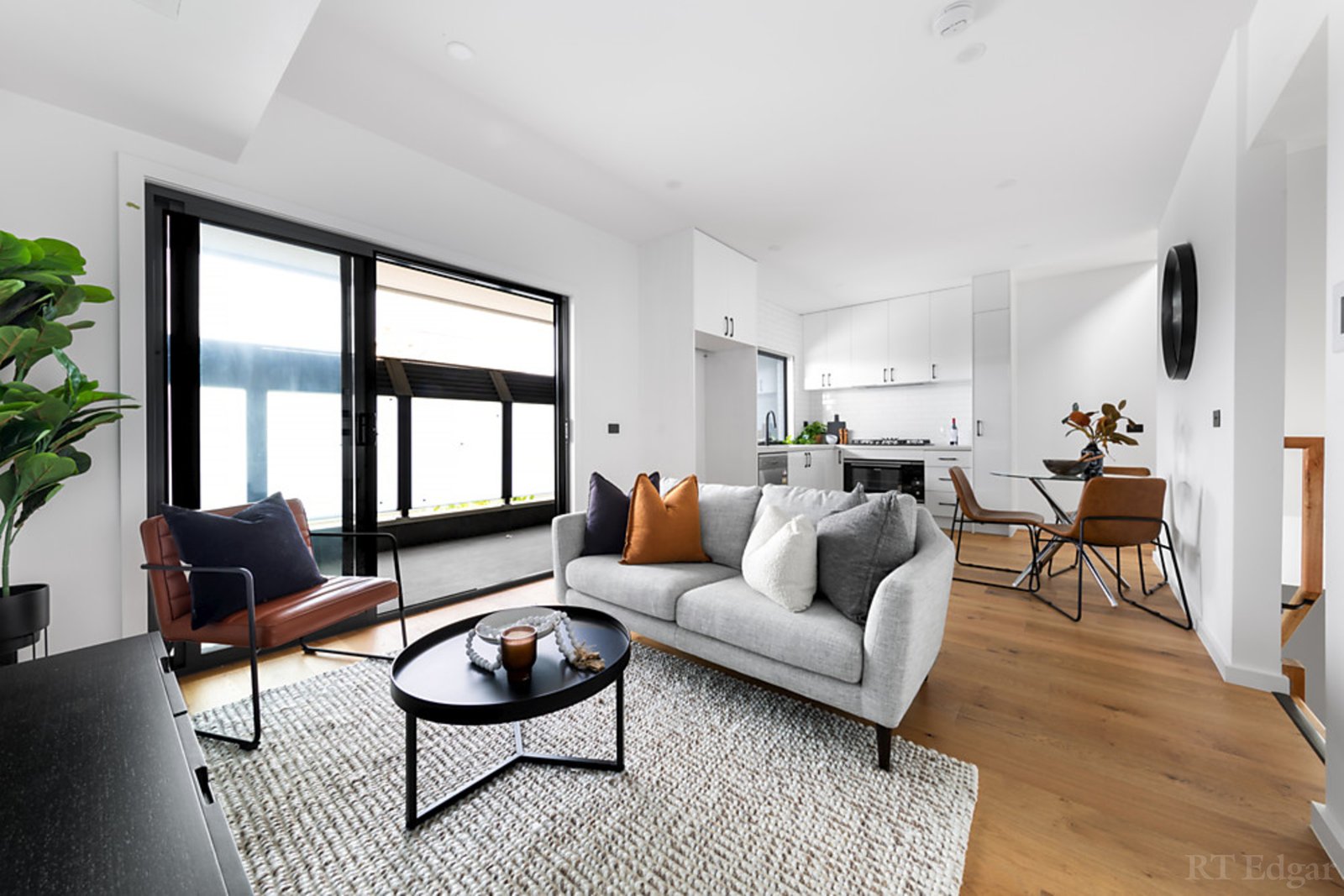 Real Estate and Property in 2/218 Union Street, Brunswick West, VIC