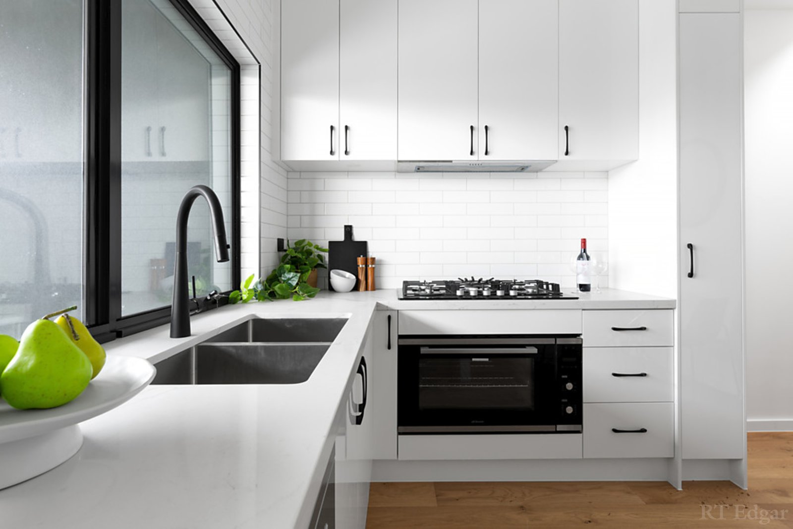 Real Estate and Property in 2/218 Union Street, Brunswick West, VIC