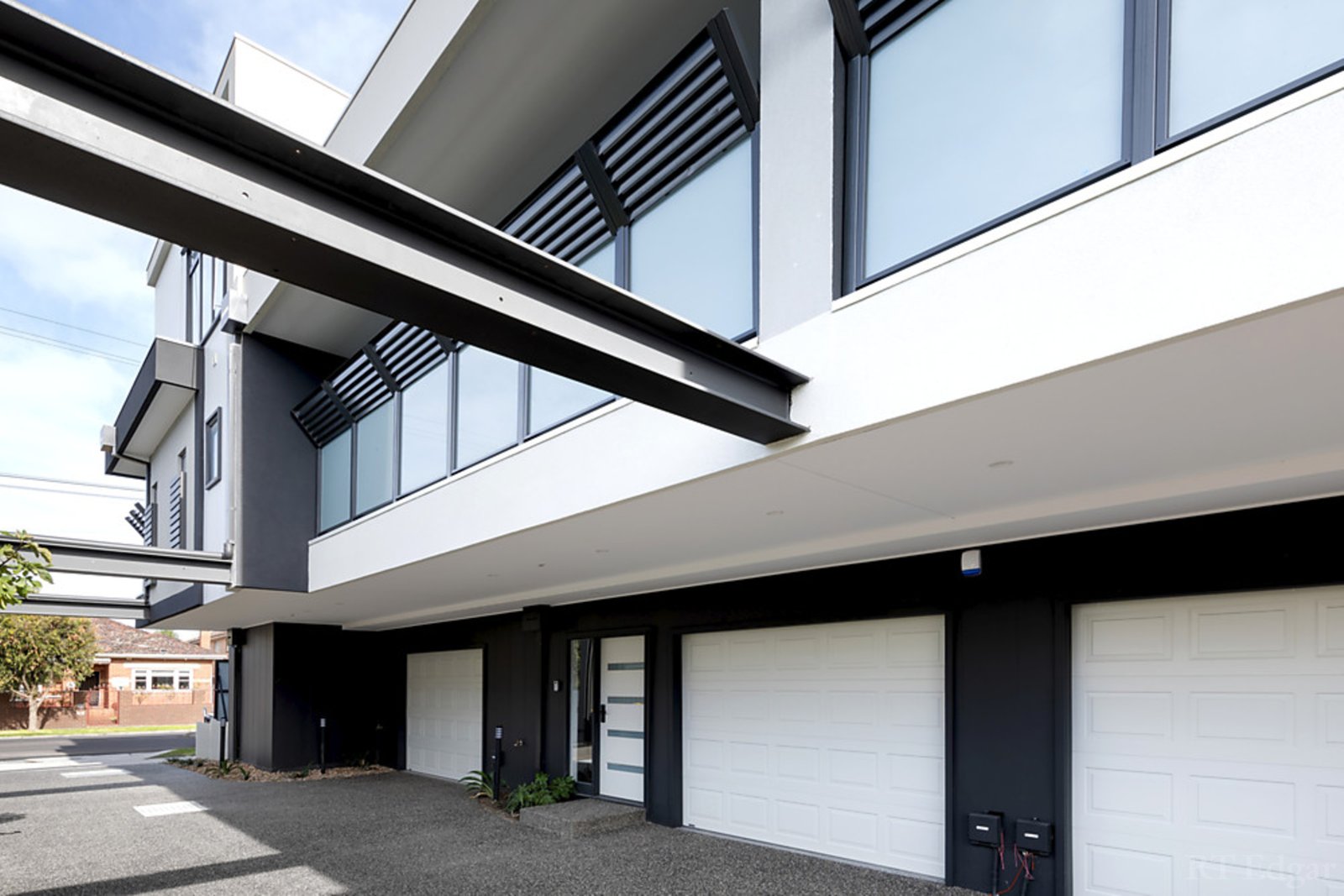 Real Estate and Property in 2/218 Union Street, Brunswick West, VIC