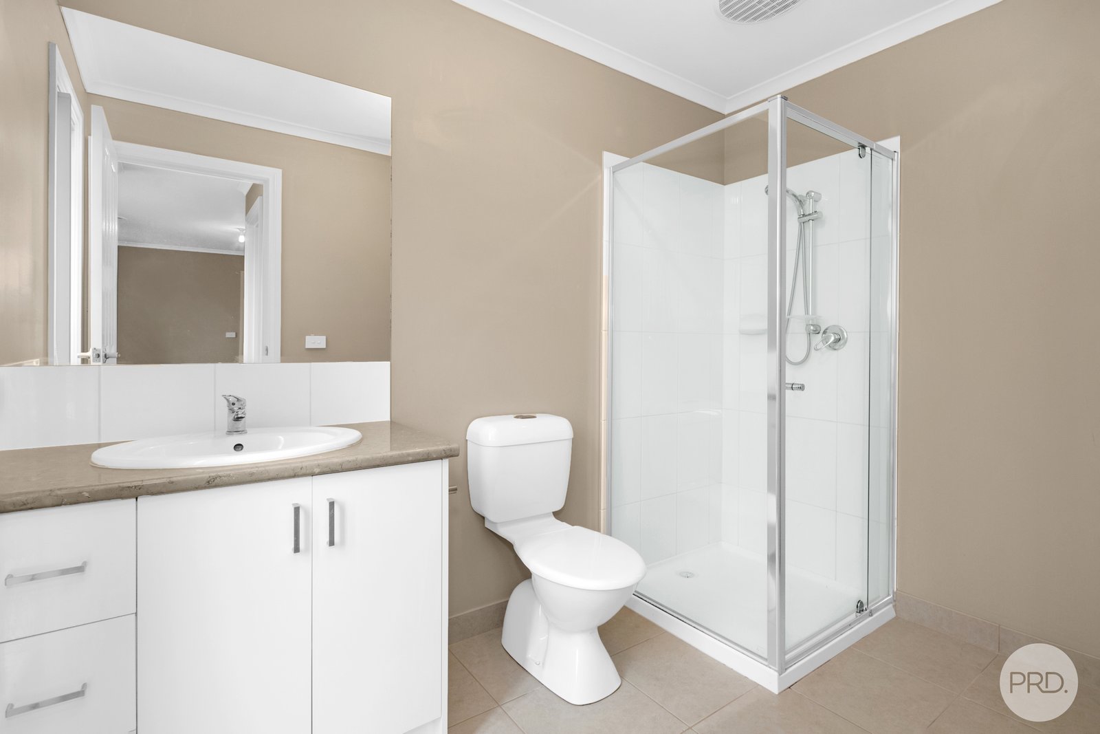 2/219 Kossuth Street SEBASTOPOL 4