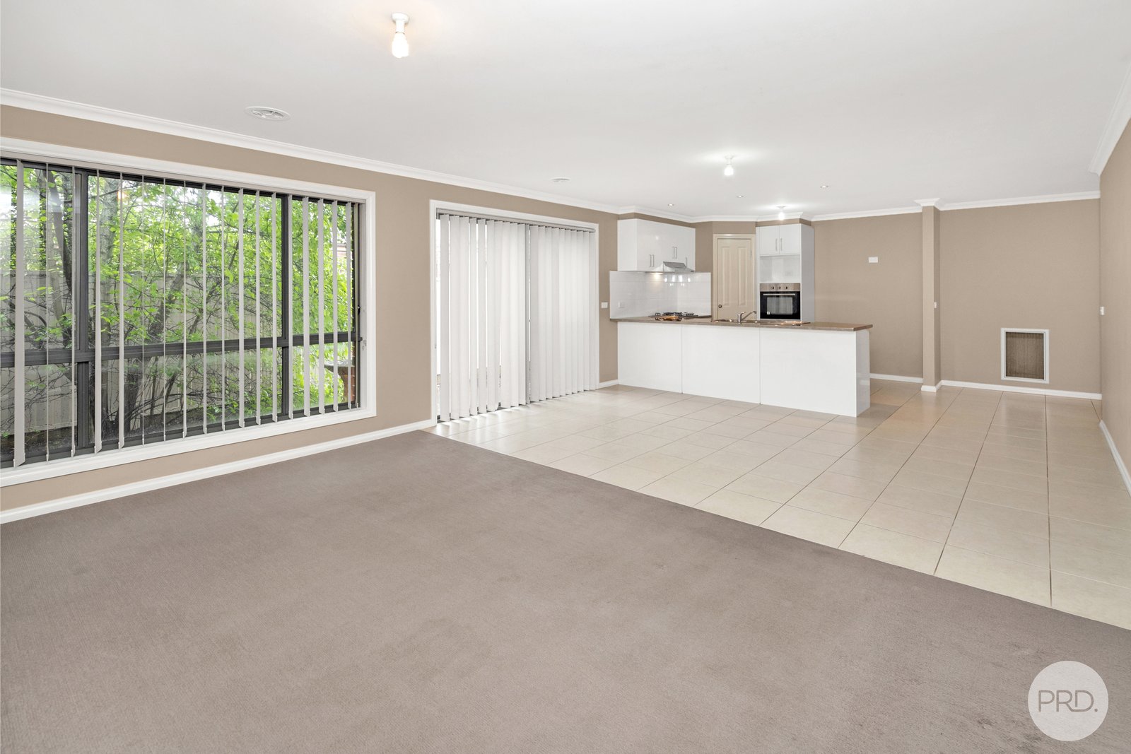 2/219 Kossuth Street SEBASTOPOL 5