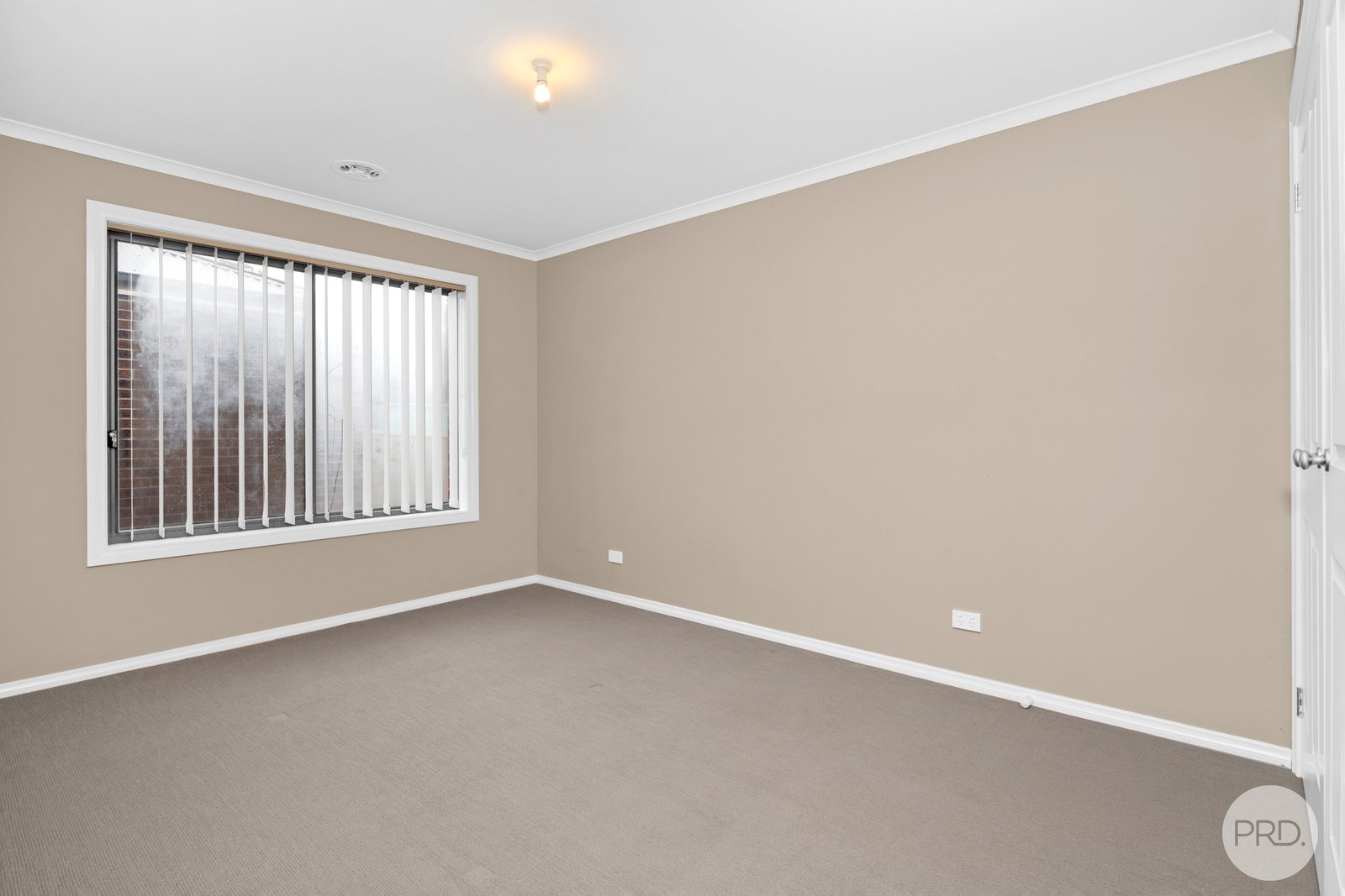 2/219 Kossuth Street SEBASTOPOL 9