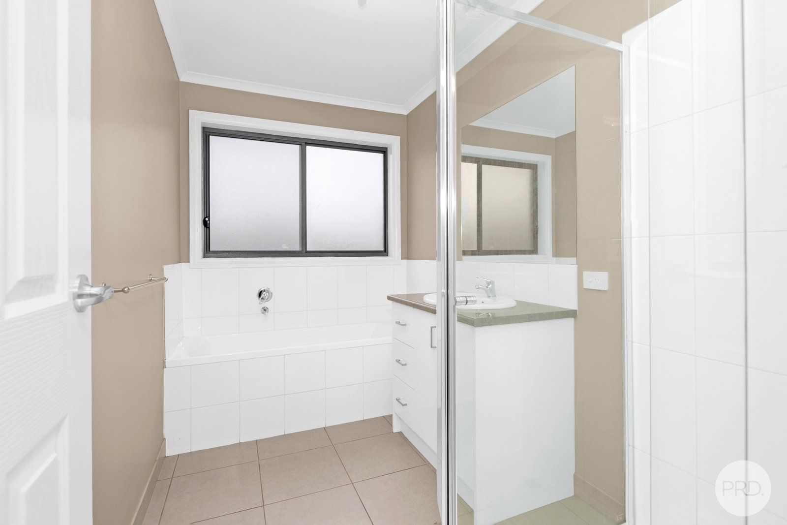 2/219 Kossuth Street SEBASTOPOL 10