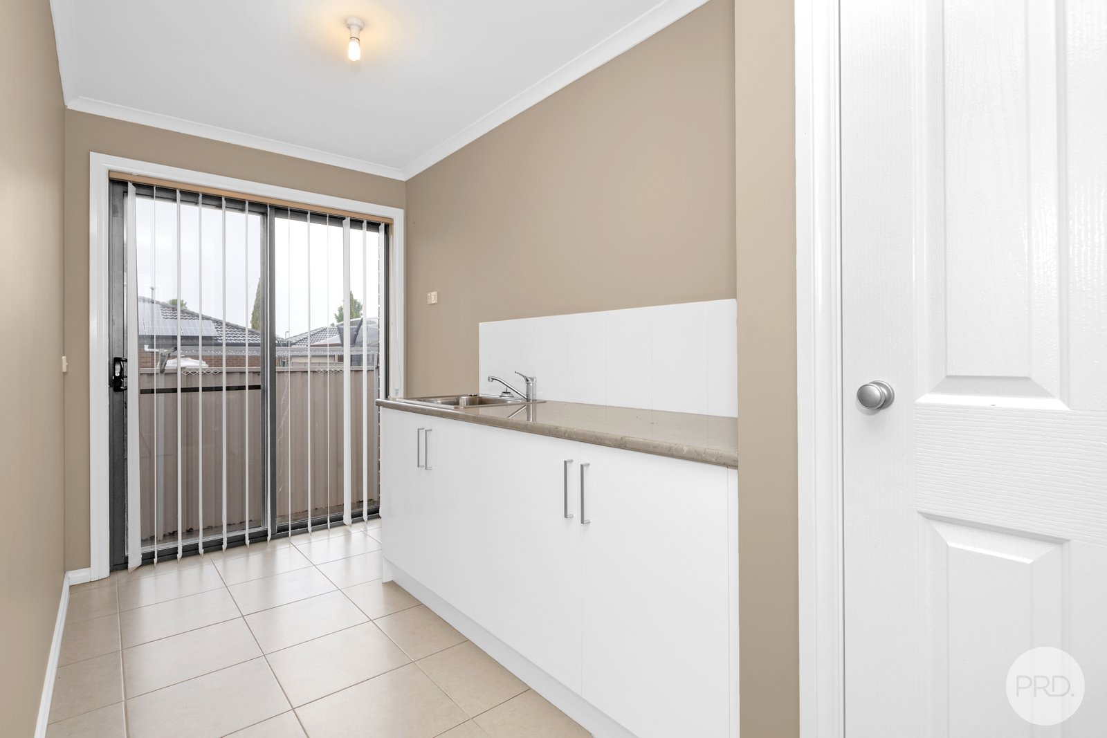 2/219 Kossuth Street SEBASTOPOL 11