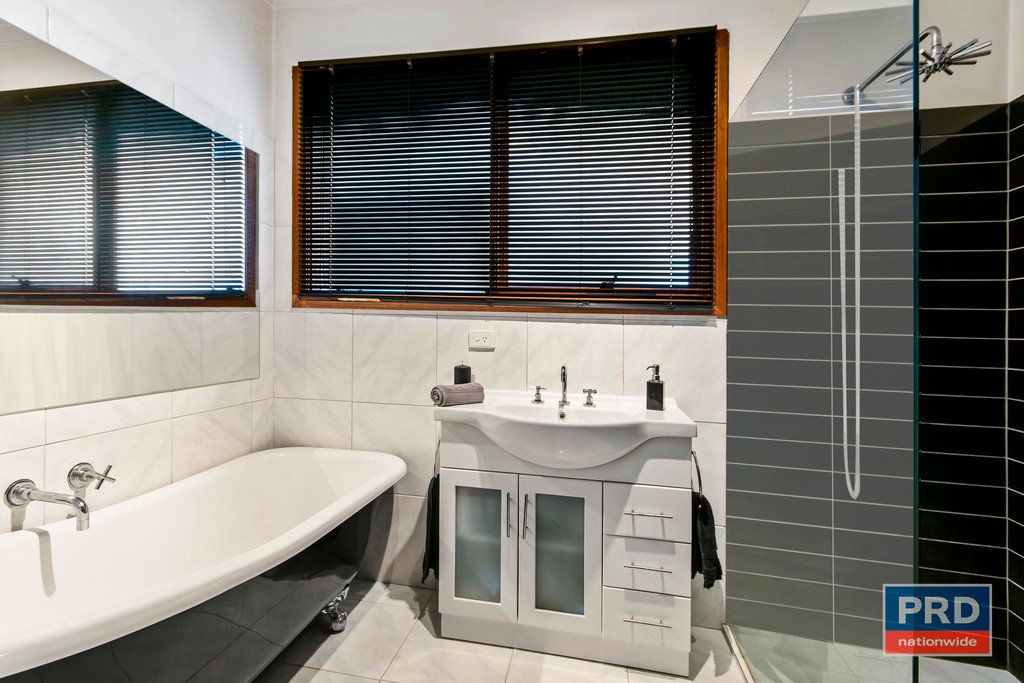 2/219 Spencer Street SEBASTOPOL 8