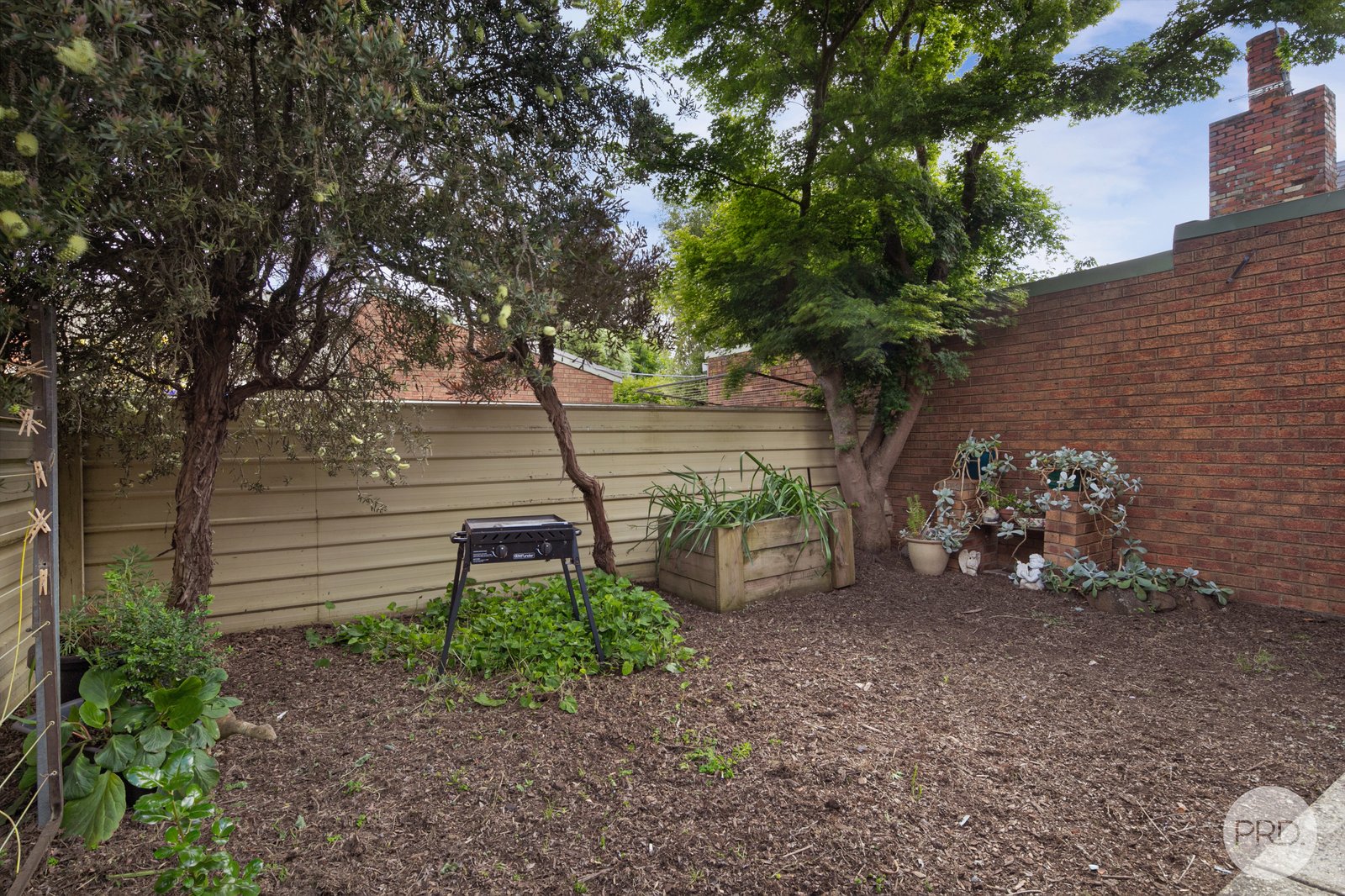 2/219 Victoria Street BALLARAT EAST 9