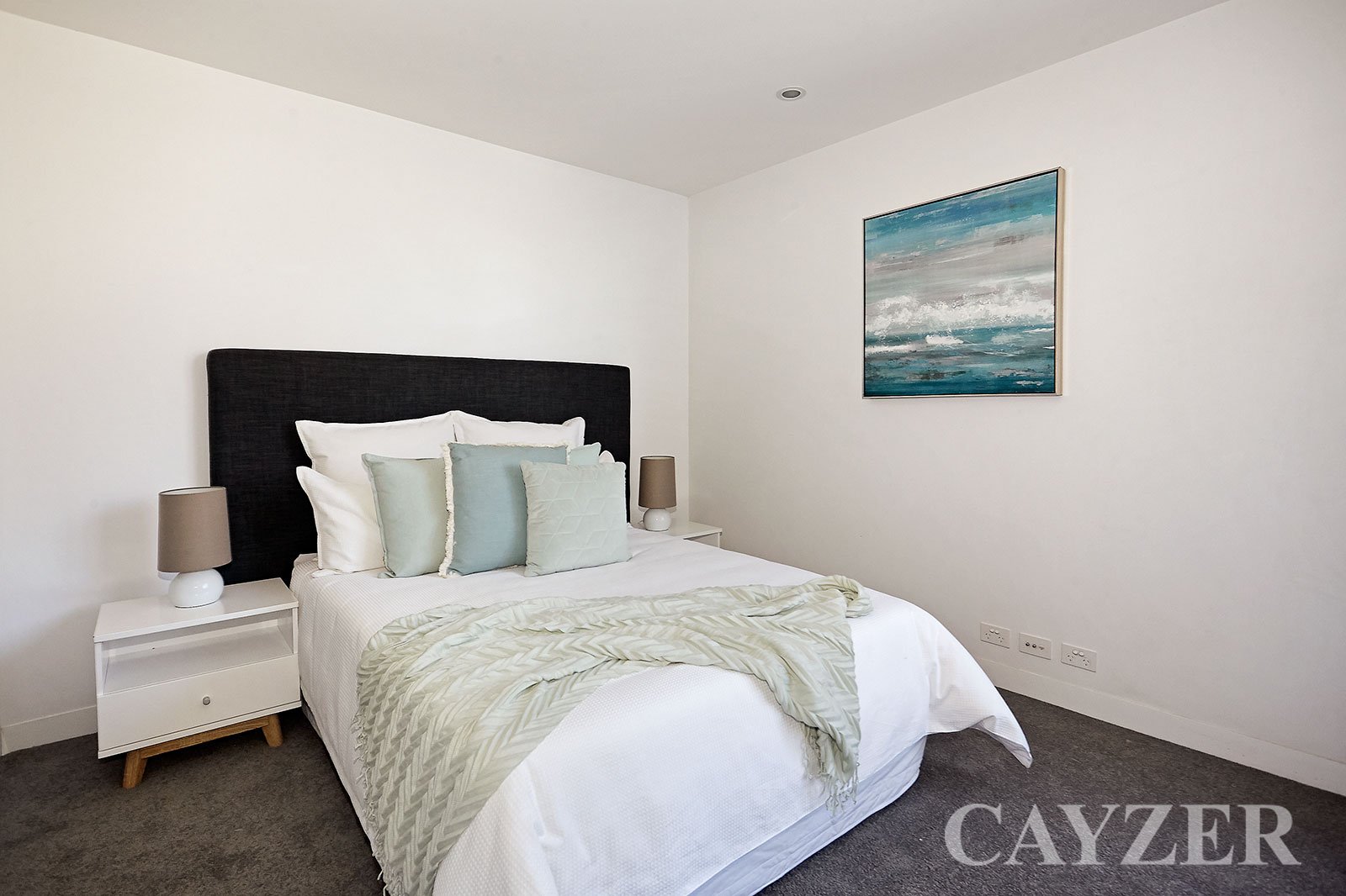 Gallery: 221/99 Dow Street