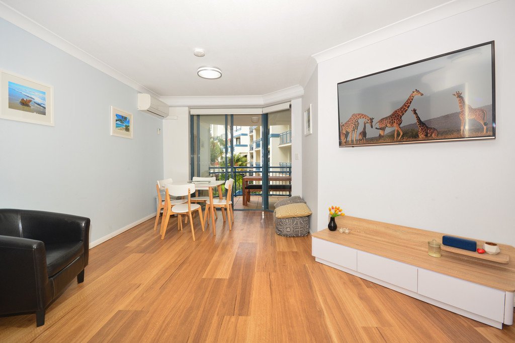 221/99 Griffith Street COOLANGATTA 2