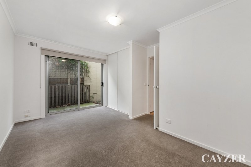 Gallery: 2/22-24 Clifton Street
