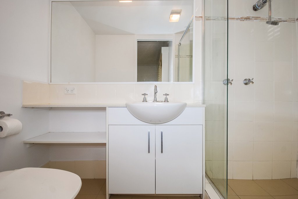 2/22 Binya Avenue KIRRA 3