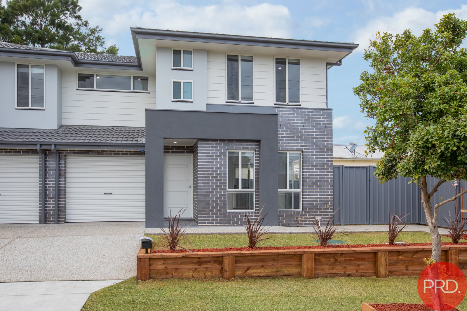 2/22 Chaucer Street BERESFIELD 1
