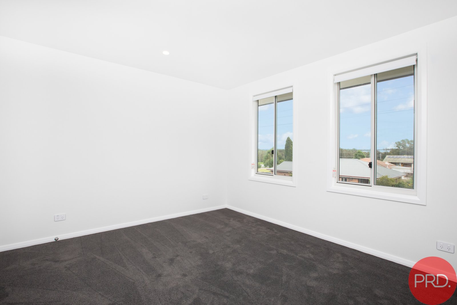 2/22 Chaucer Street BERESFIELD 8