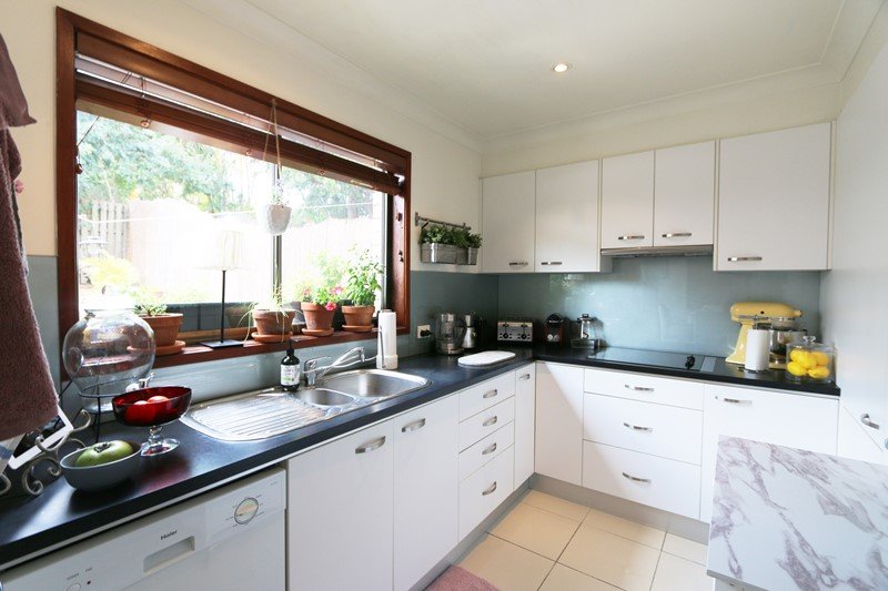 2/22 Corunna Crescent ASHMORE 5