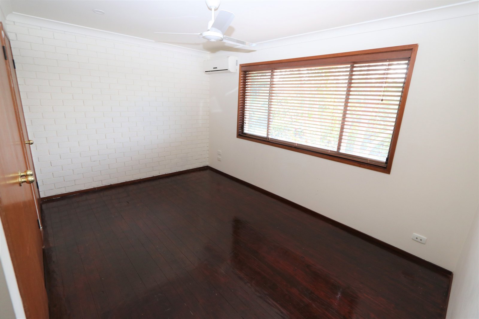 2/22 Corunna Crescent ASHMORE 4