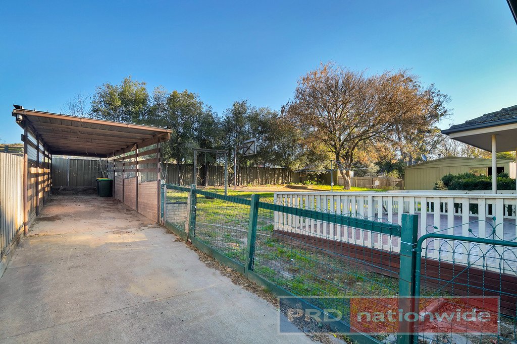 222 Daylesford Road BROWN HILL 11