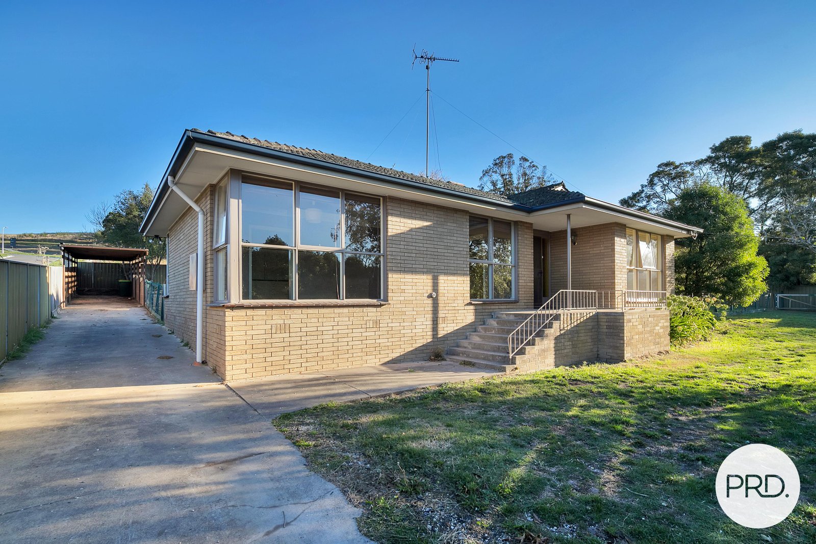 222 Daylesford Road BROWN HILL 1