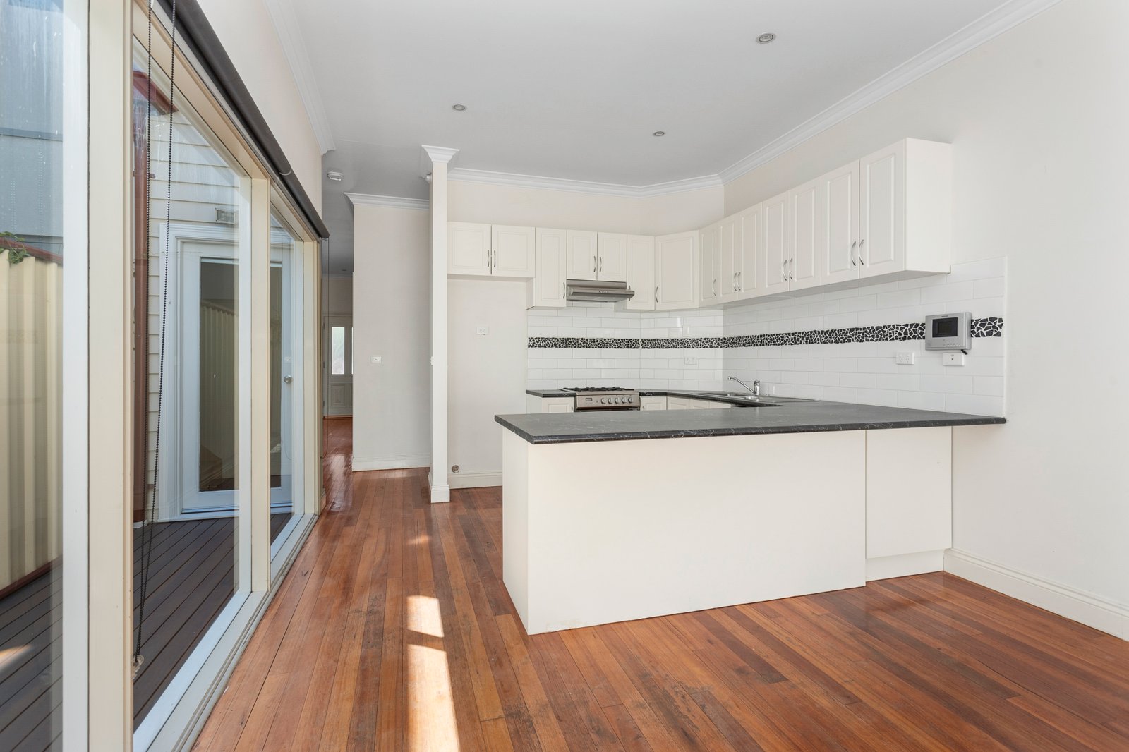 Gallery: 2/22 Emma Street