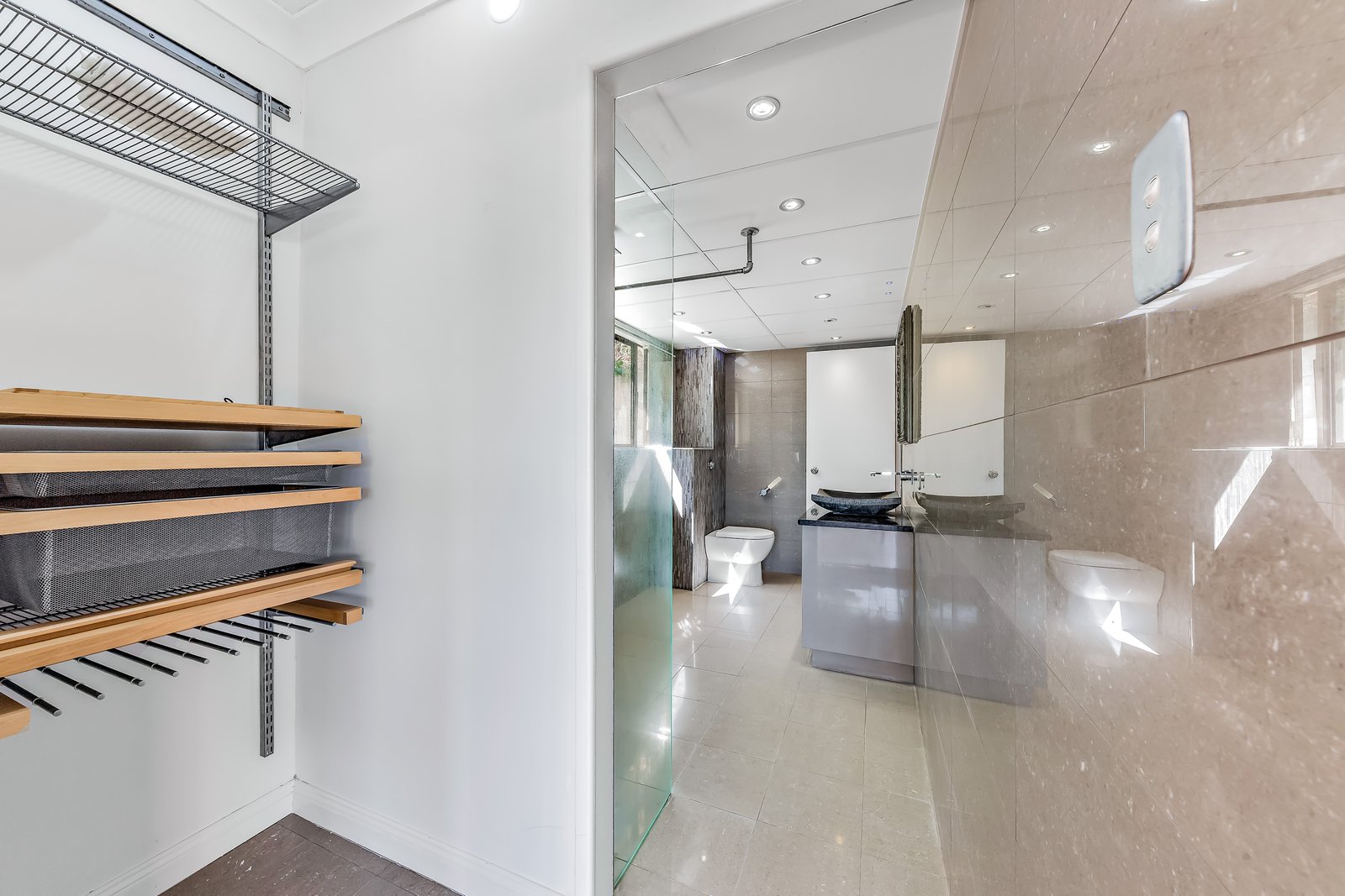 22/2 Eshelby Drive CANNONVALE 7