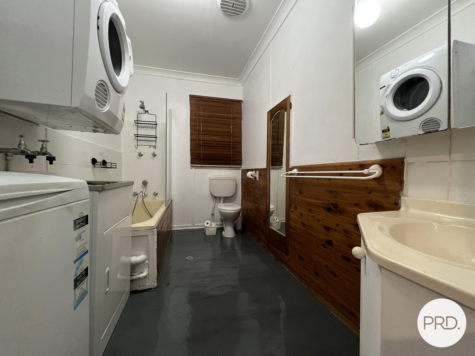 222 Foxlow Street CAPTAINS FLAT 9