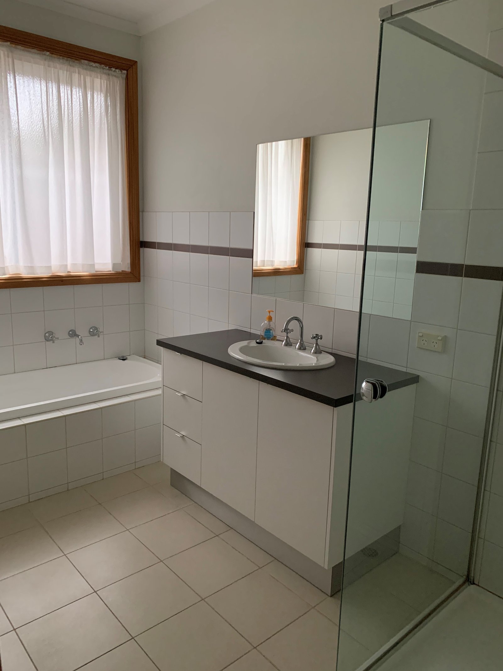 Gallery: 2/22 Hampstead Crescent