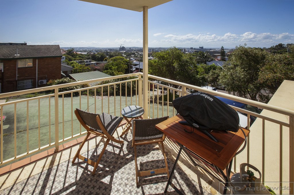 2/22 Hillview Crescent THE HILL 1