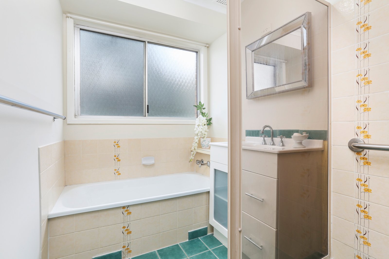2/22 Horsley Drive HORSLEY 5
