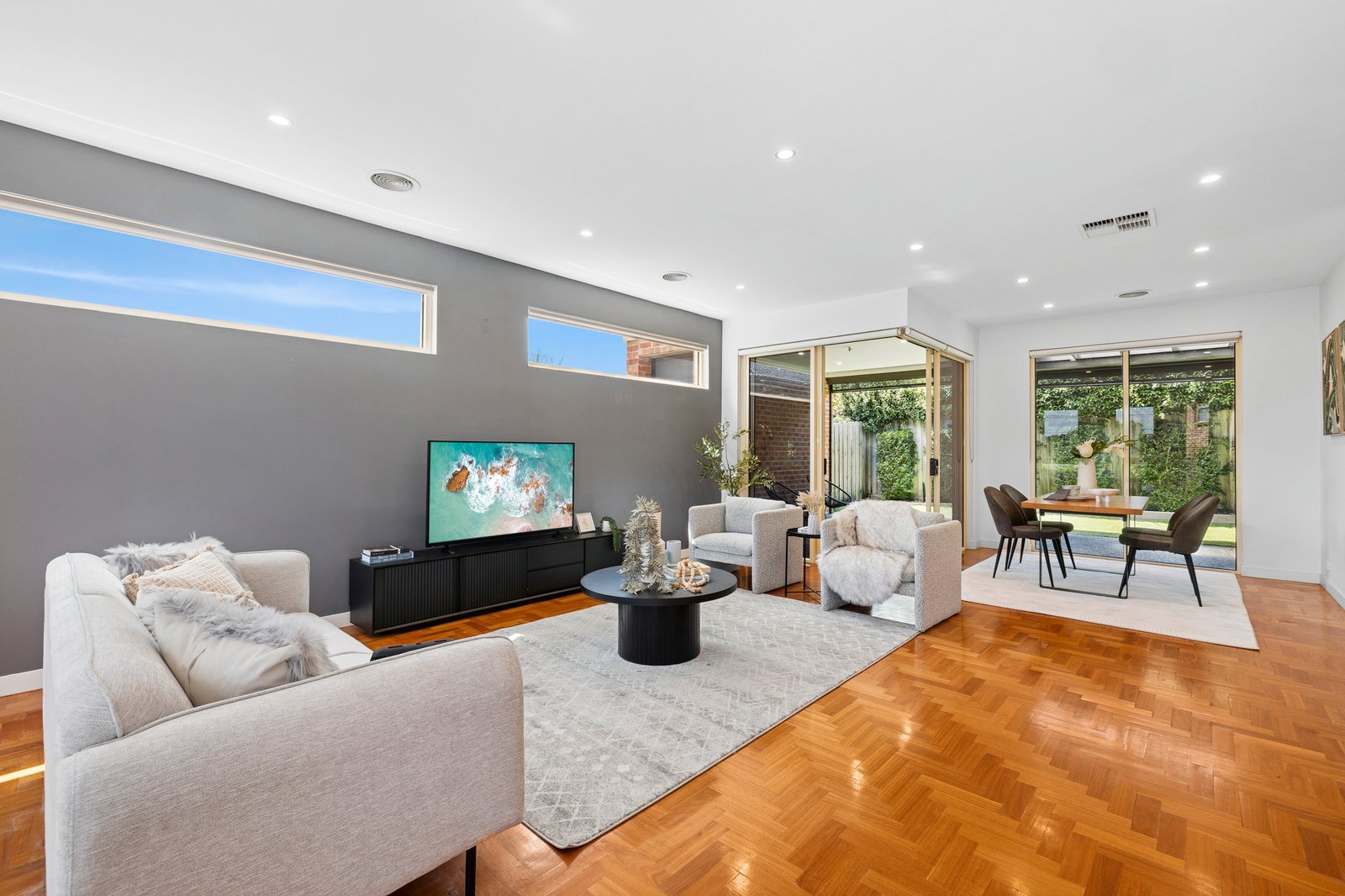 Gallery: 2/22 Macrina Street
