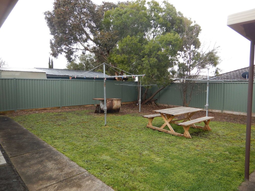 2/22 Marie Crescent WENDOUREE 6