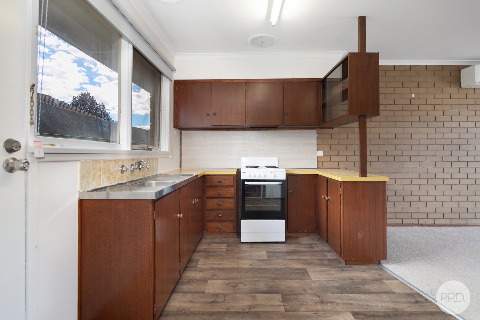 2/22 Marie Crescent WENDOUREE 2