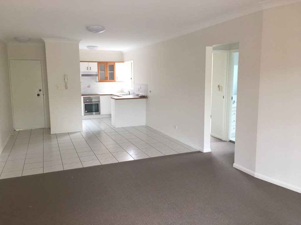 2/22 Miles Street CLAYFIELD 2