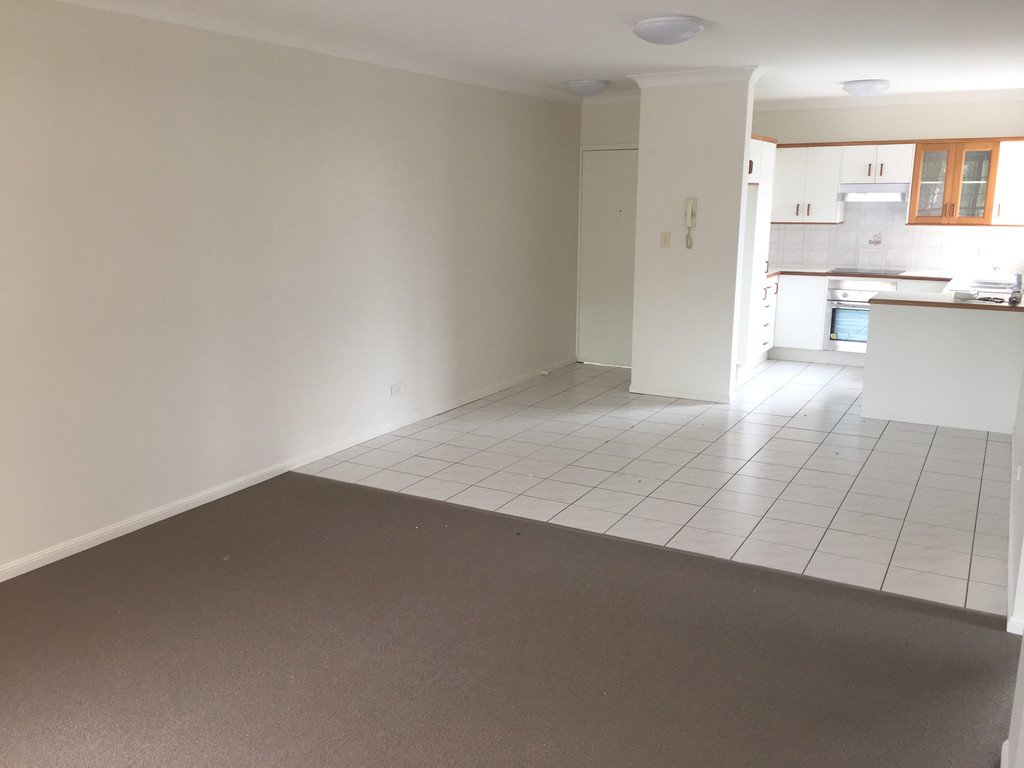 2/22 Miles Street CLAYFIELD 3