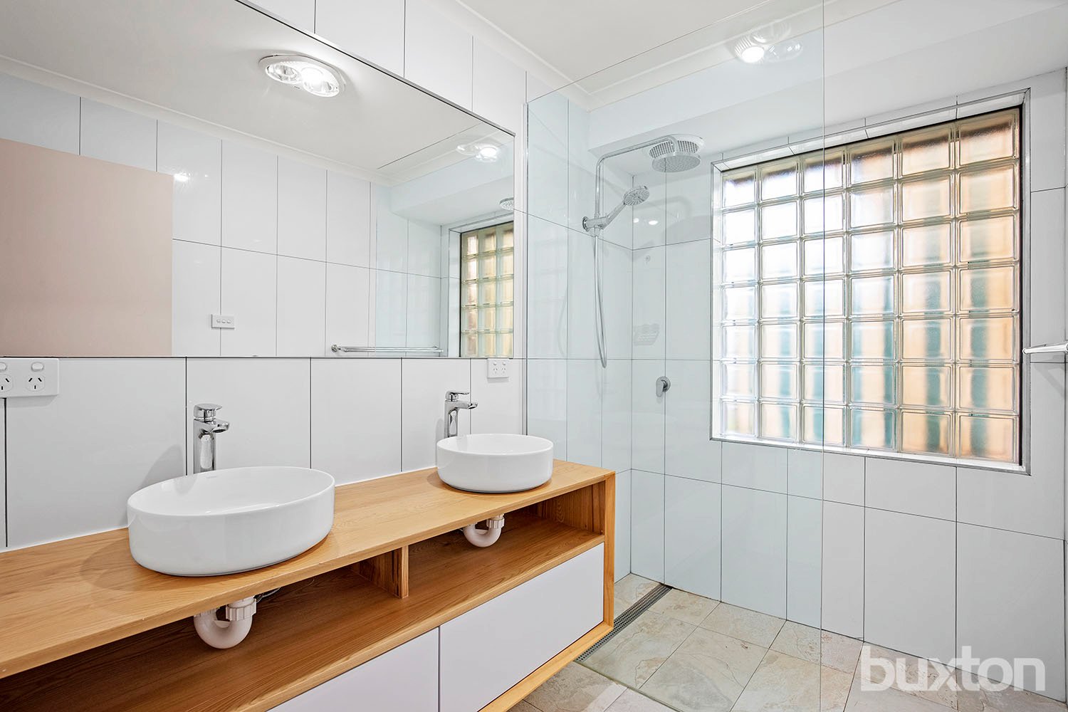 Gallery: 2/22 Morley Crescent