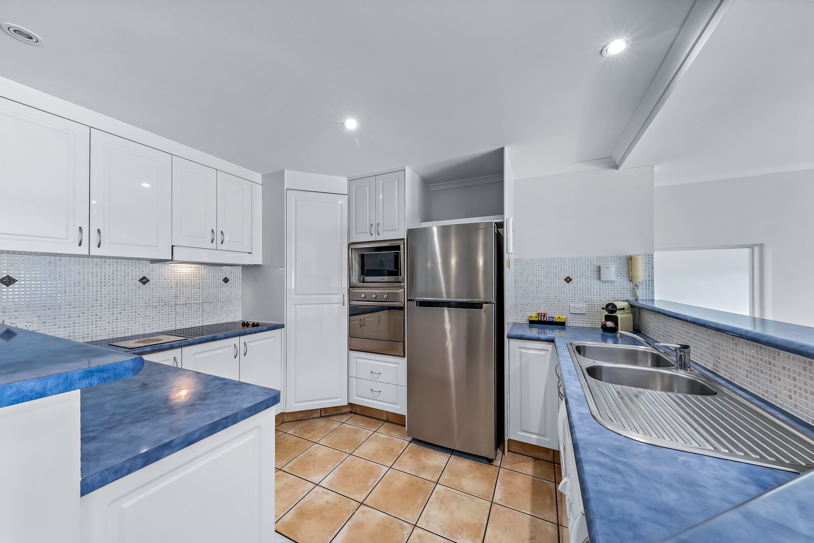 22/2 Nara Avenue AIRLIE BEACH 3