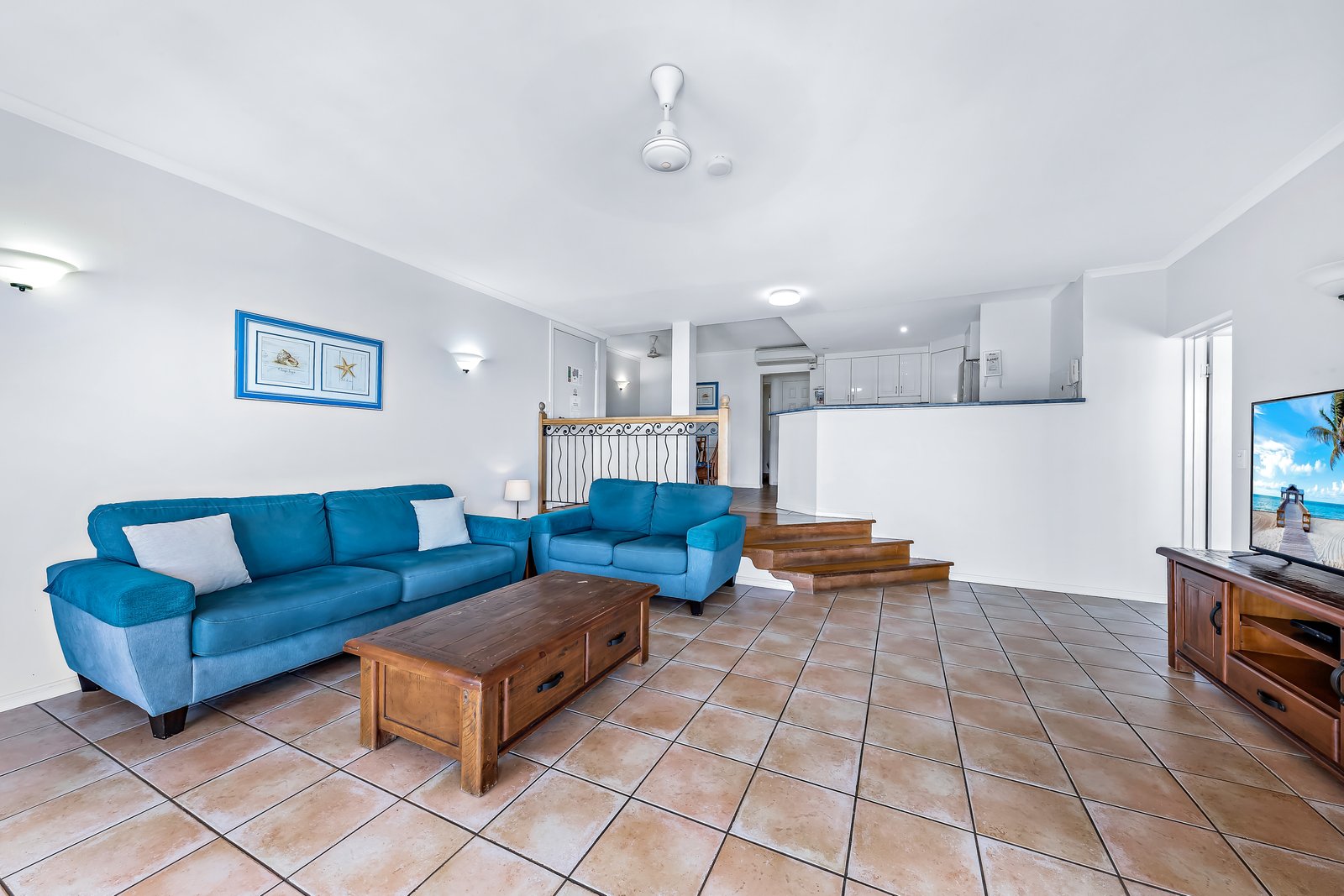 22/2 Nara Avenue AIRLIE BEACH 4