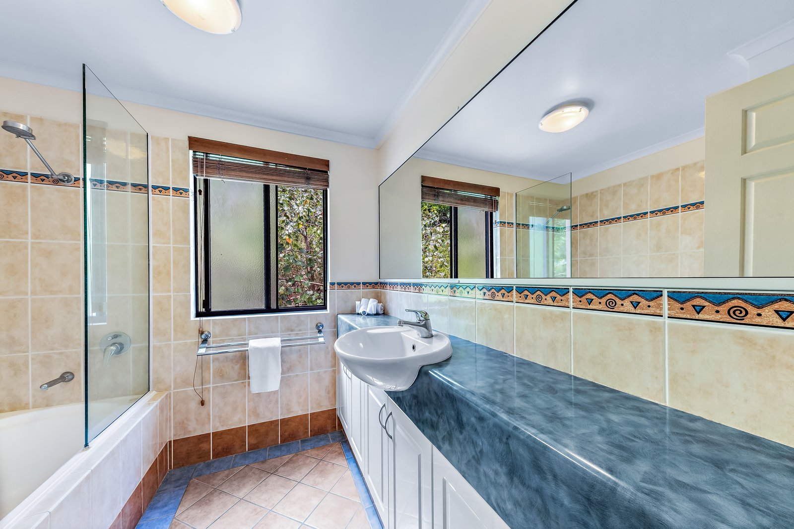 22/2 Nara Avenue AIRLIE BEACH 9