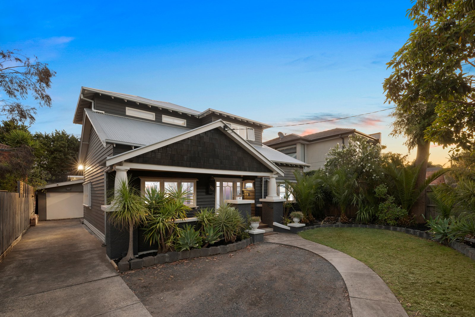 Gallery: 222 Nepean Highway