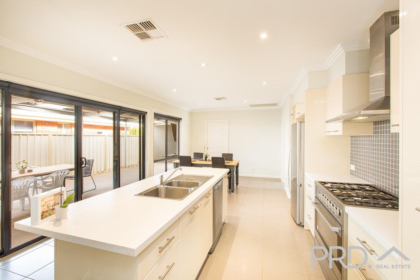 2/22 Philippa Crescent MILDURA 6